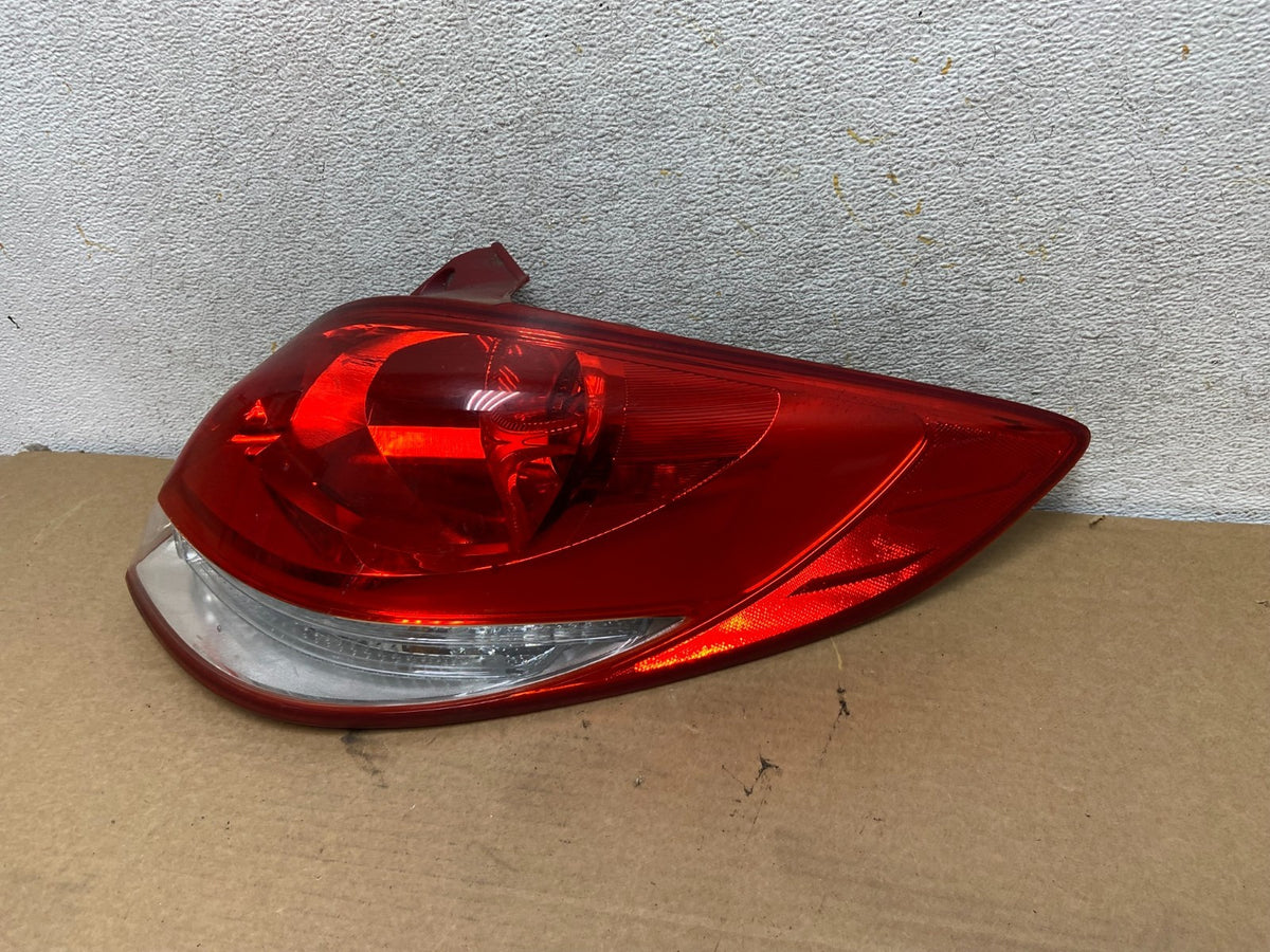 2012 2013 2014 Hyundai Veloster Right Passenger RH Tail light AH4457 DW2