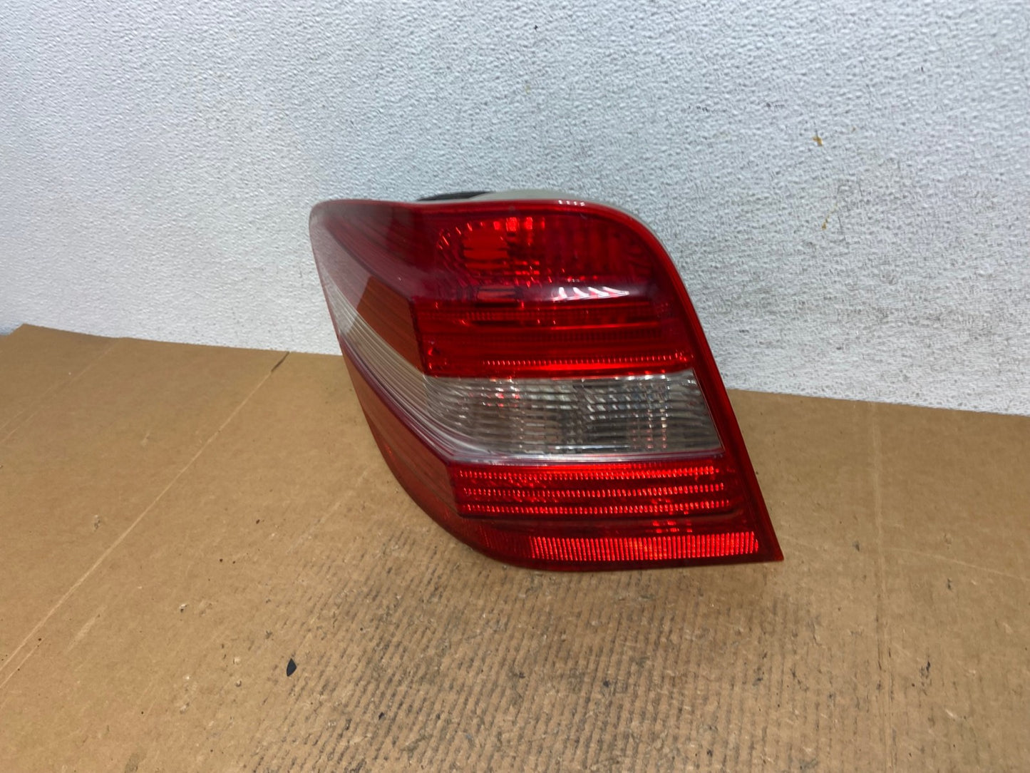 2006 - 2008 Mercedes ML 350 Ml-Class Left Driver Lh Tail Light AE1315 LK1