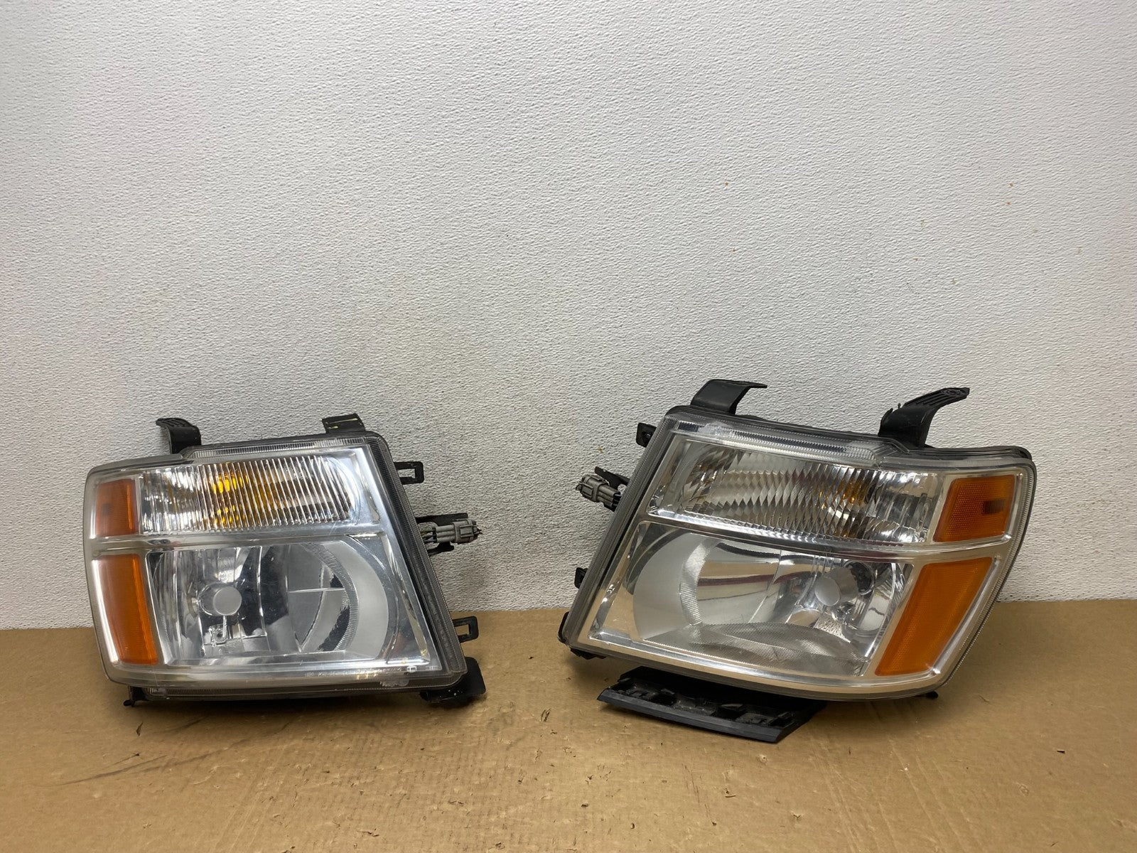 2012 to 2021 Nissan NV1500 NV2500 NV3500 Left+Right Set Headlights AG0541 DW0