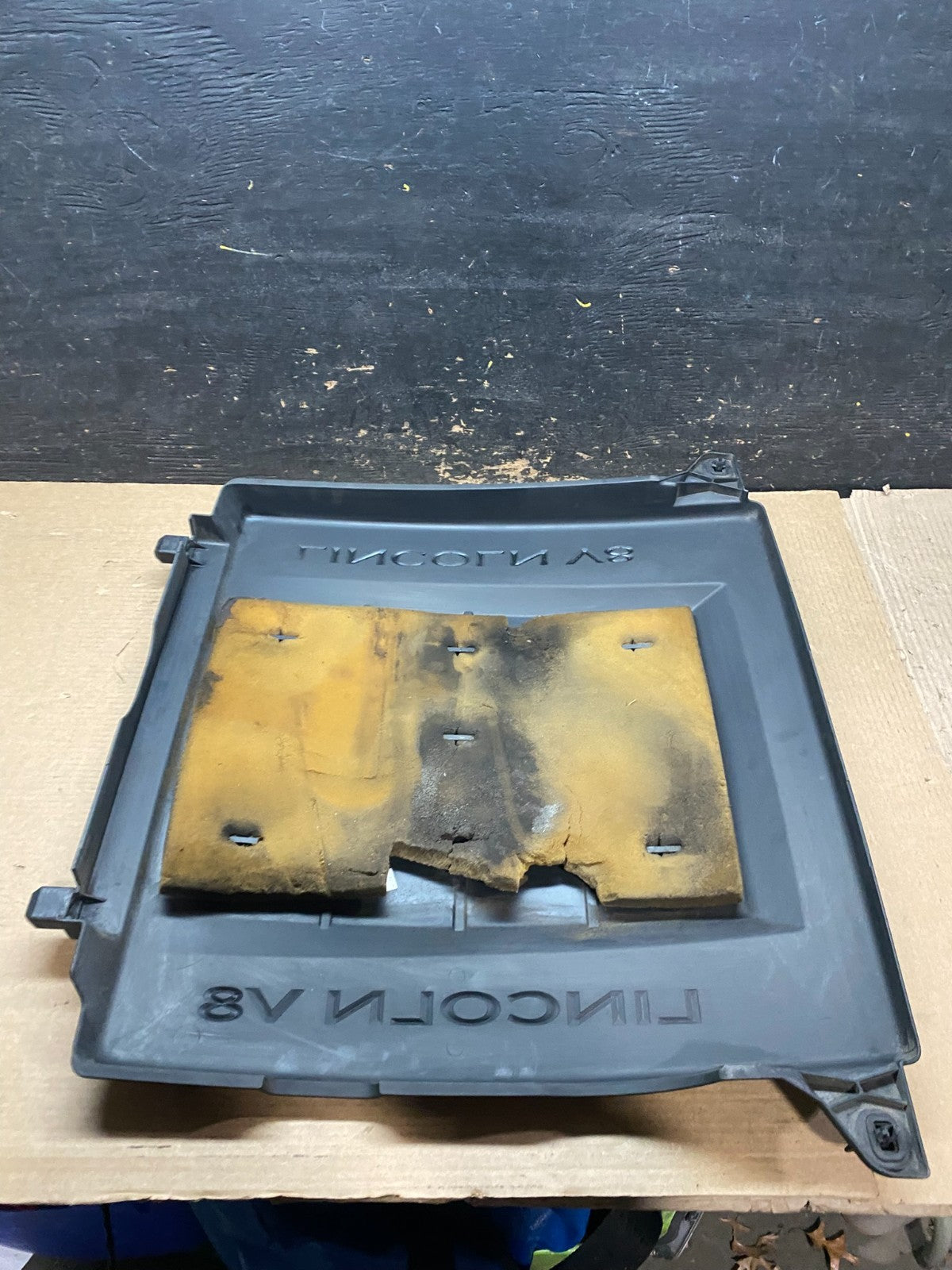 2005 to 2006 Lincoln Navigator 5.4L V8 Engine Motor Cover V7069 DG6