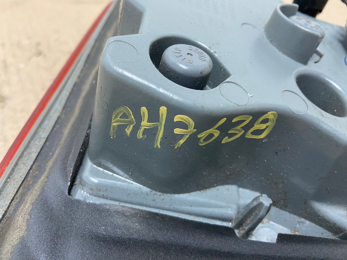 2014 - 2021 Jeep Grand Cherokee Right Passenger Inner Tail Light AH7638 LK5