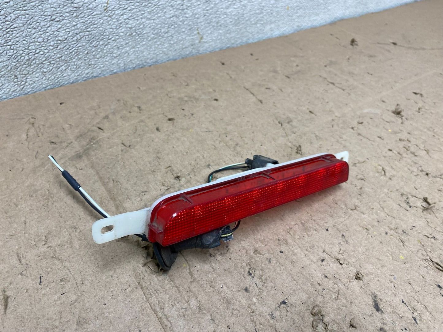 2008-2019 Chrysler Dodge Grand Caravan Stop 3rd Brake Tail light High W2945 DG2
