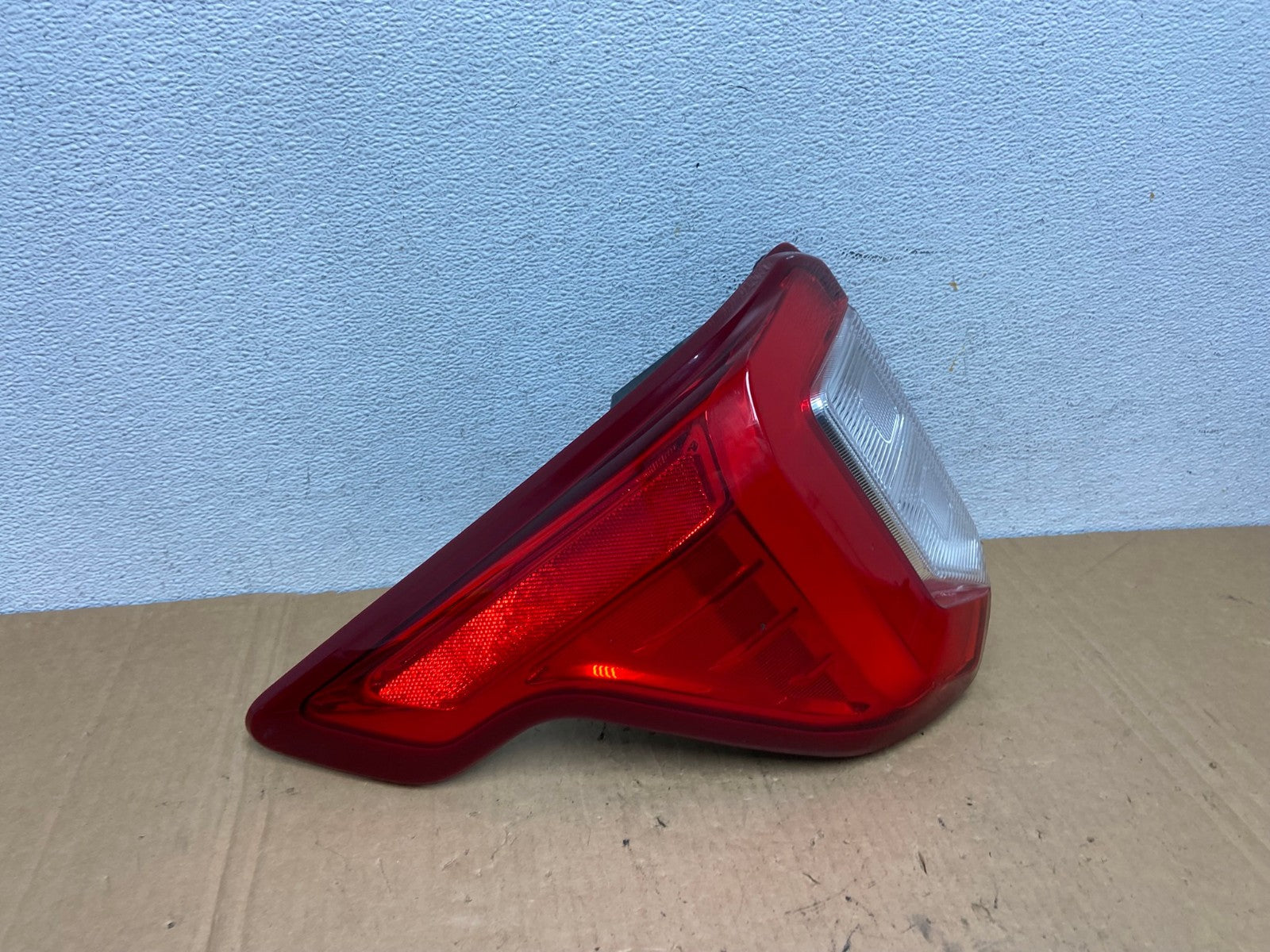 2020 2021 2022 2023 Ford Explorer Left Driver Lh Side Tail light AD2819 LK2