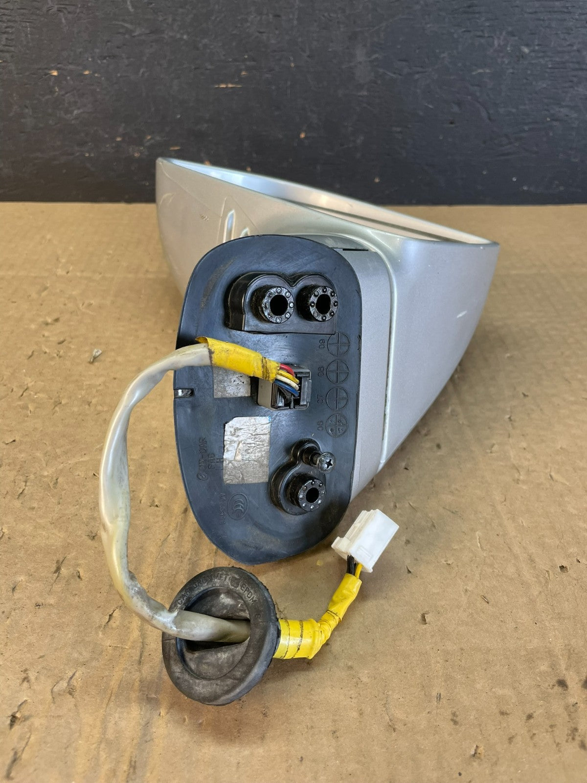 2007 - 2009 Kia Rondo Left Driver Side View Door Mirror AC99024