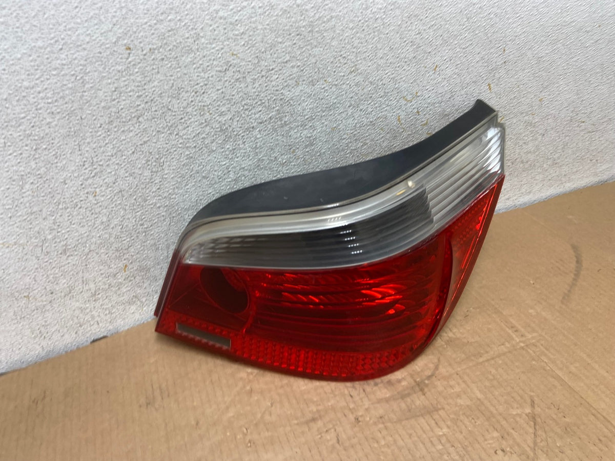 2004 - 2007 BMW 5 Series E60 Right Passenger RH Side Tail Light AI7029 LK2