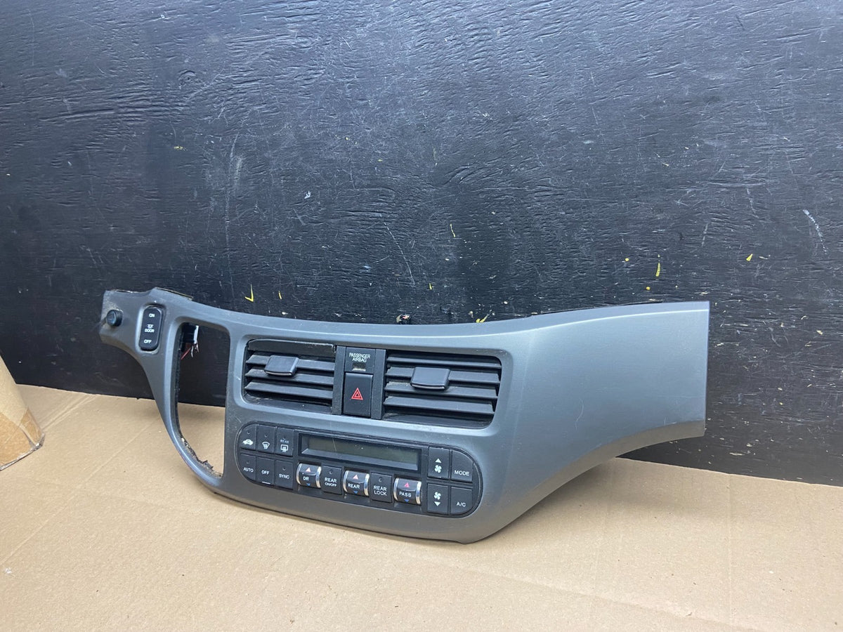 2005 to 2010 Honda Odyssey Radio Climate Control Dash Trim Bezel T9099 DG2