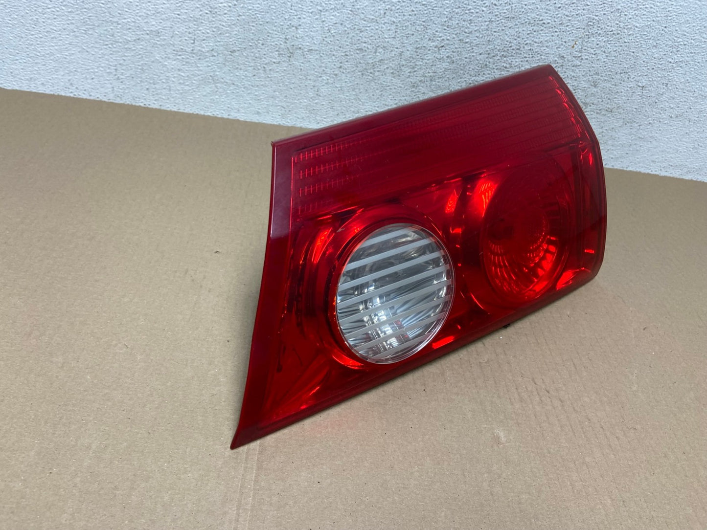 2006 to 2010 Toyota Sienna Right Passenger Rh Inner Tail Light AE6912 LK2