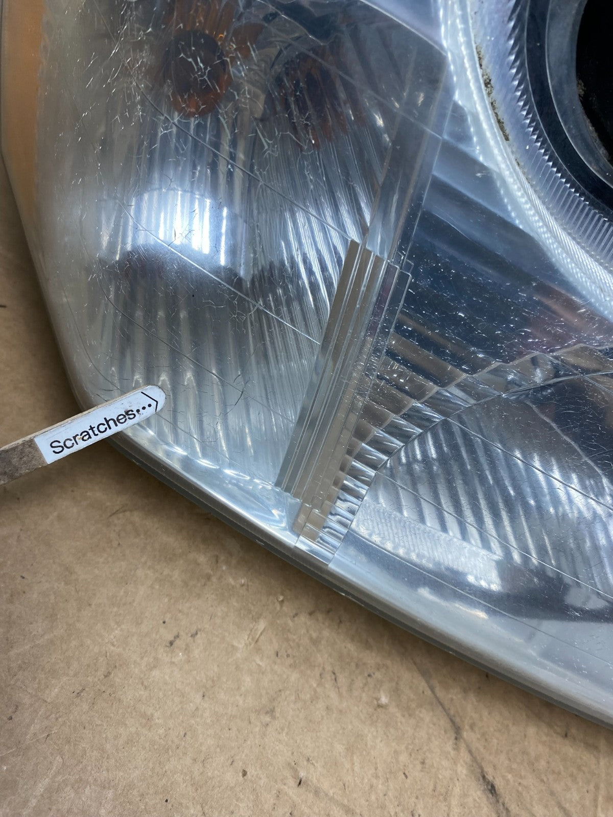 2005 to 2009 Chevrolet Equinox Left+Right Set Halogen Headlights AD6126 DW4