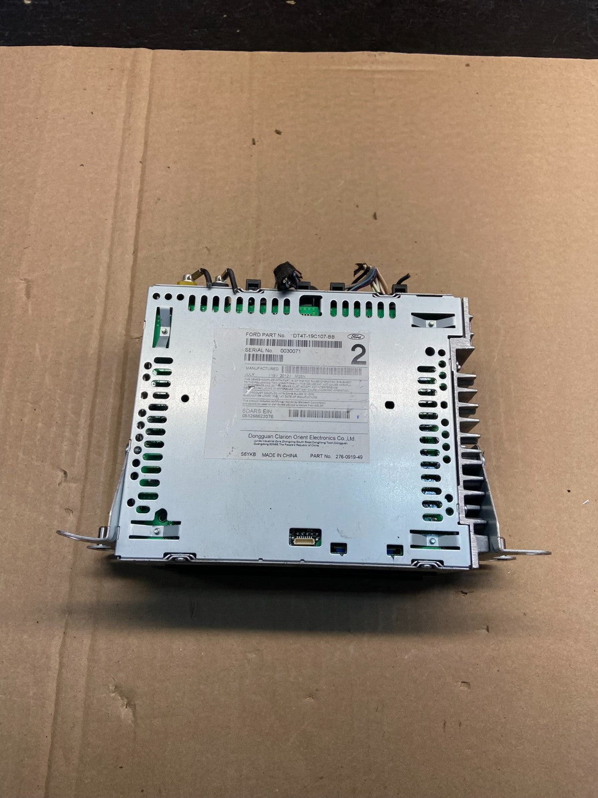 2013 to 2014 Ford Edge AM/FM Radio Reciever AE2271 DG4
