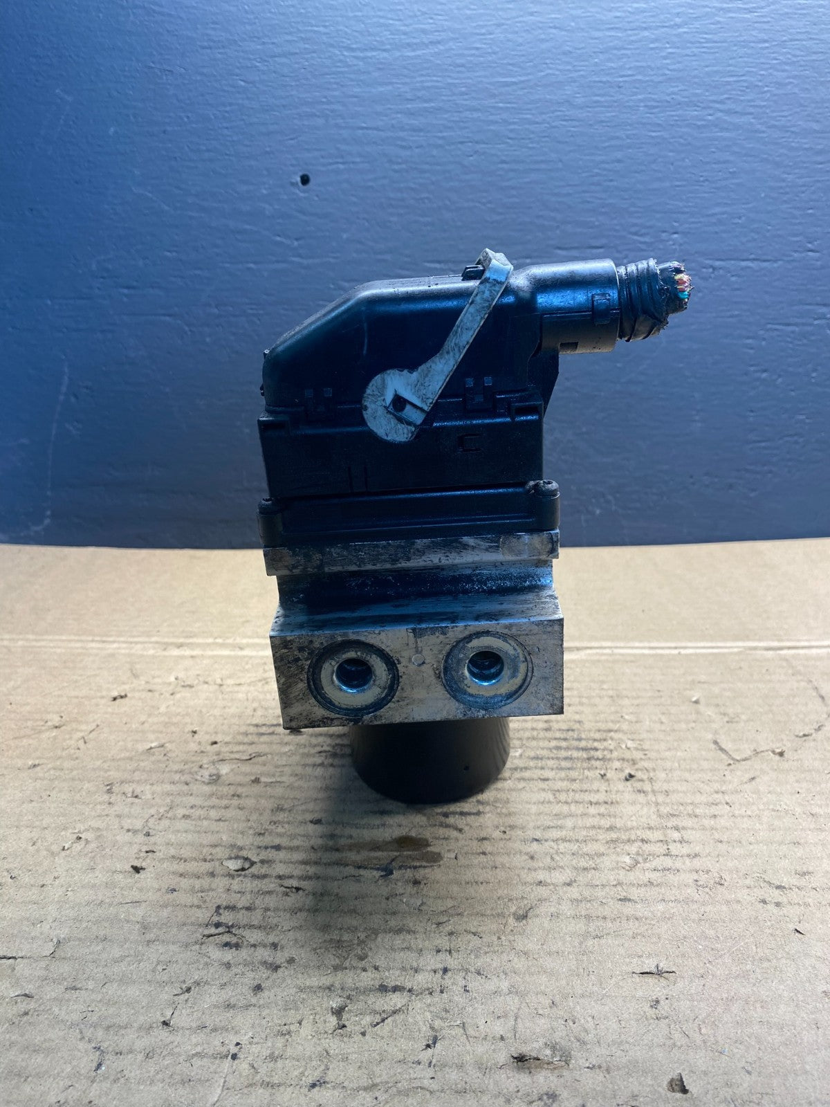 2006 2007 Ford E250 E350 Anti-Lock ABS Antilock Brake Pump ab7330  DG3