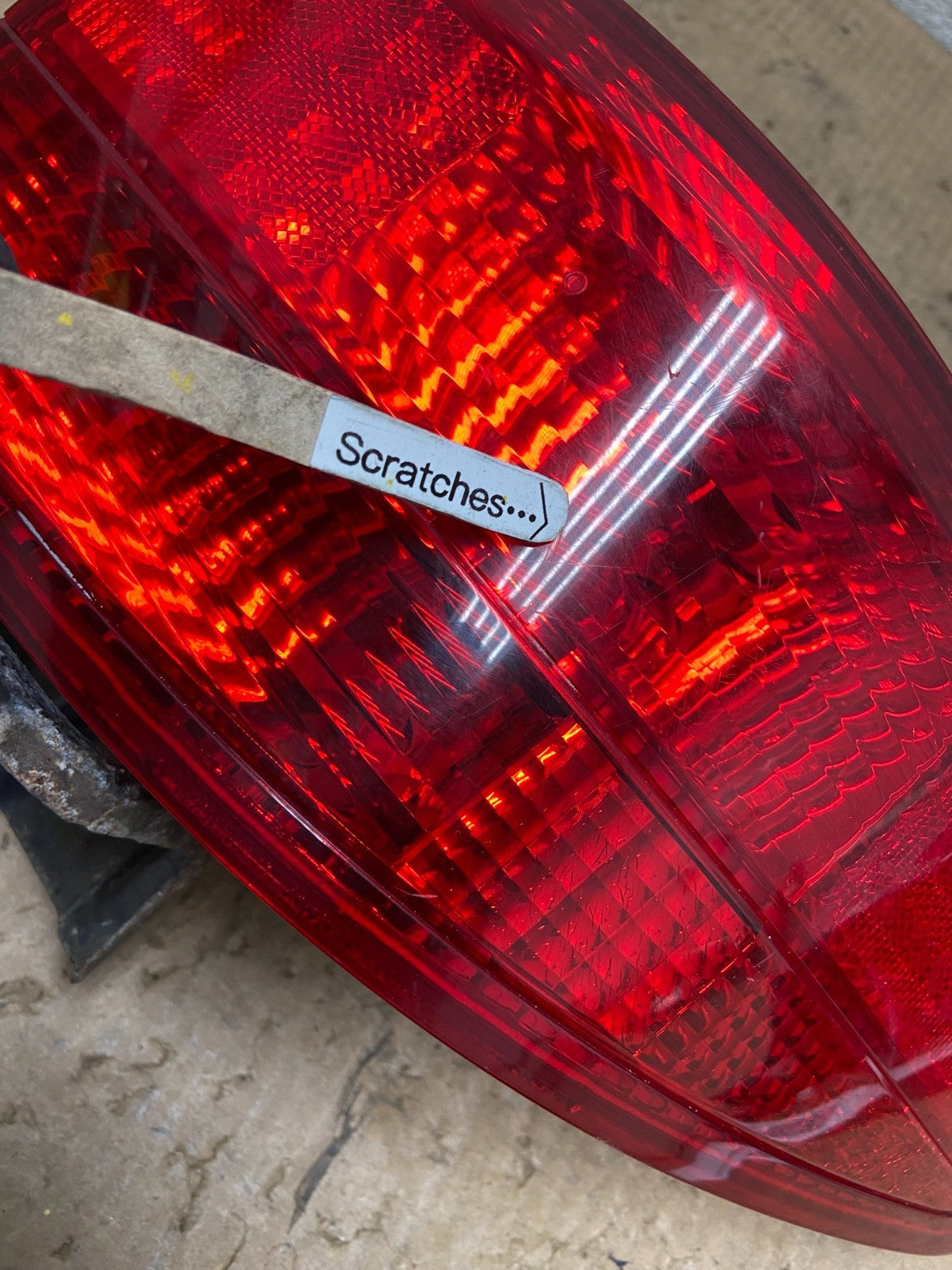 2005 Honda Accord Right Passenger Rh Side Tail Light Oem AA8437 LK3