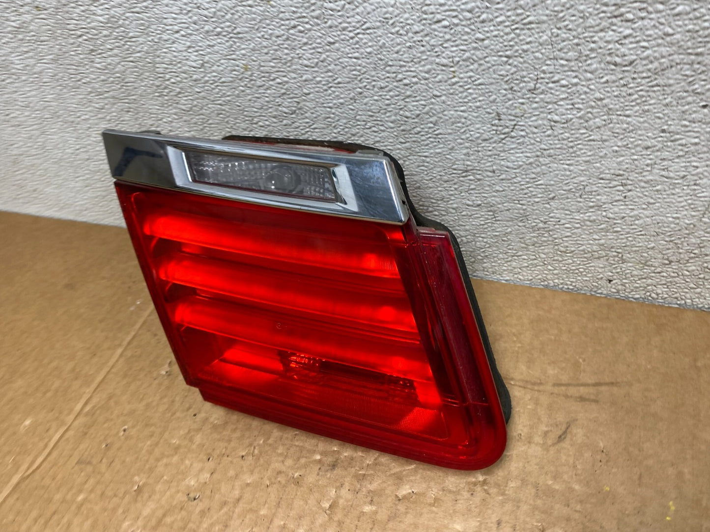2009 - 2012 Bmw 7-Series F01 F02 750i Left Driver Inner Tail Light G2433 KC1