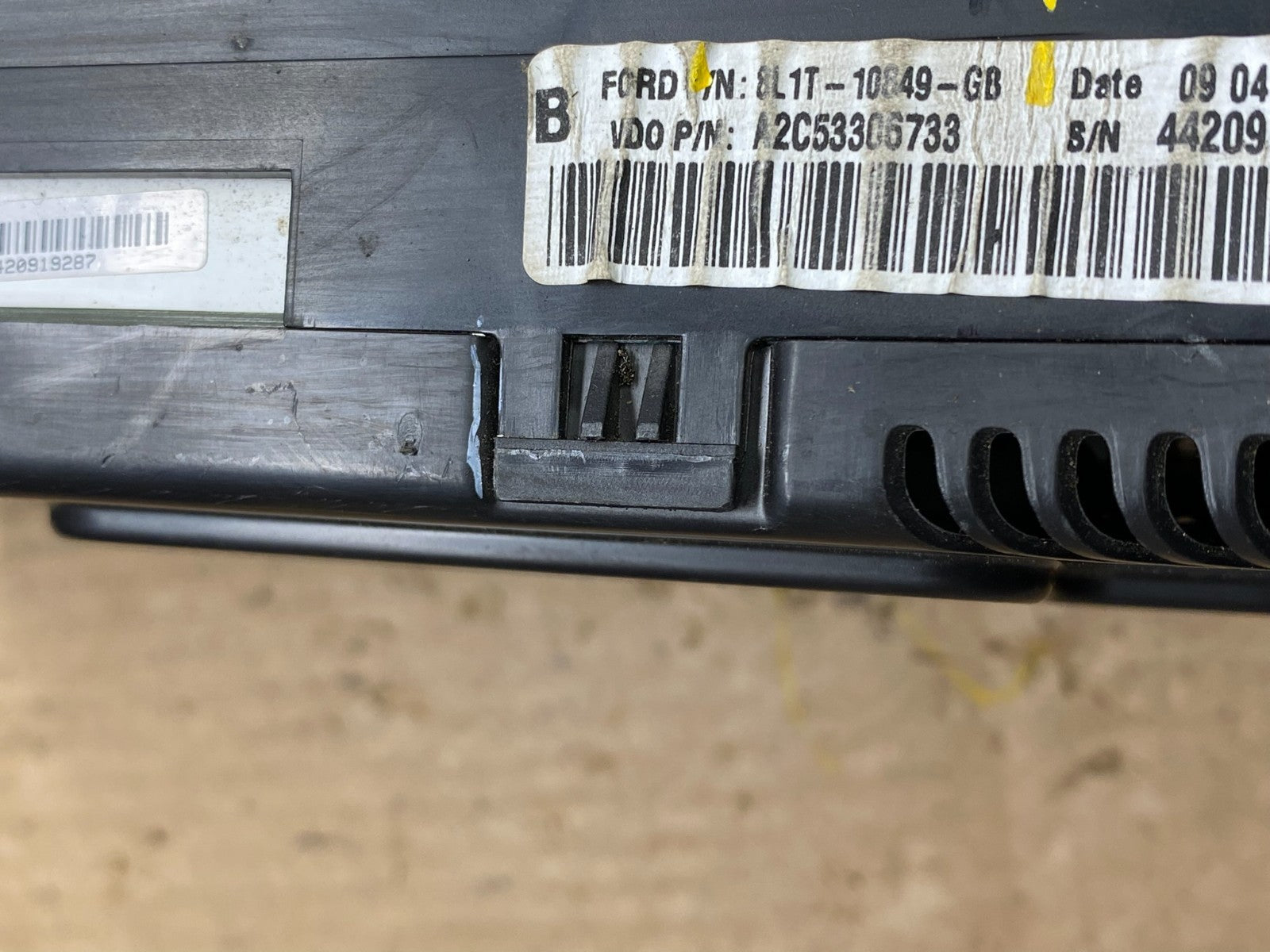 2007 2008 Ford  Expedition Speedometer Cluster Gauge Oem T4725 DG6