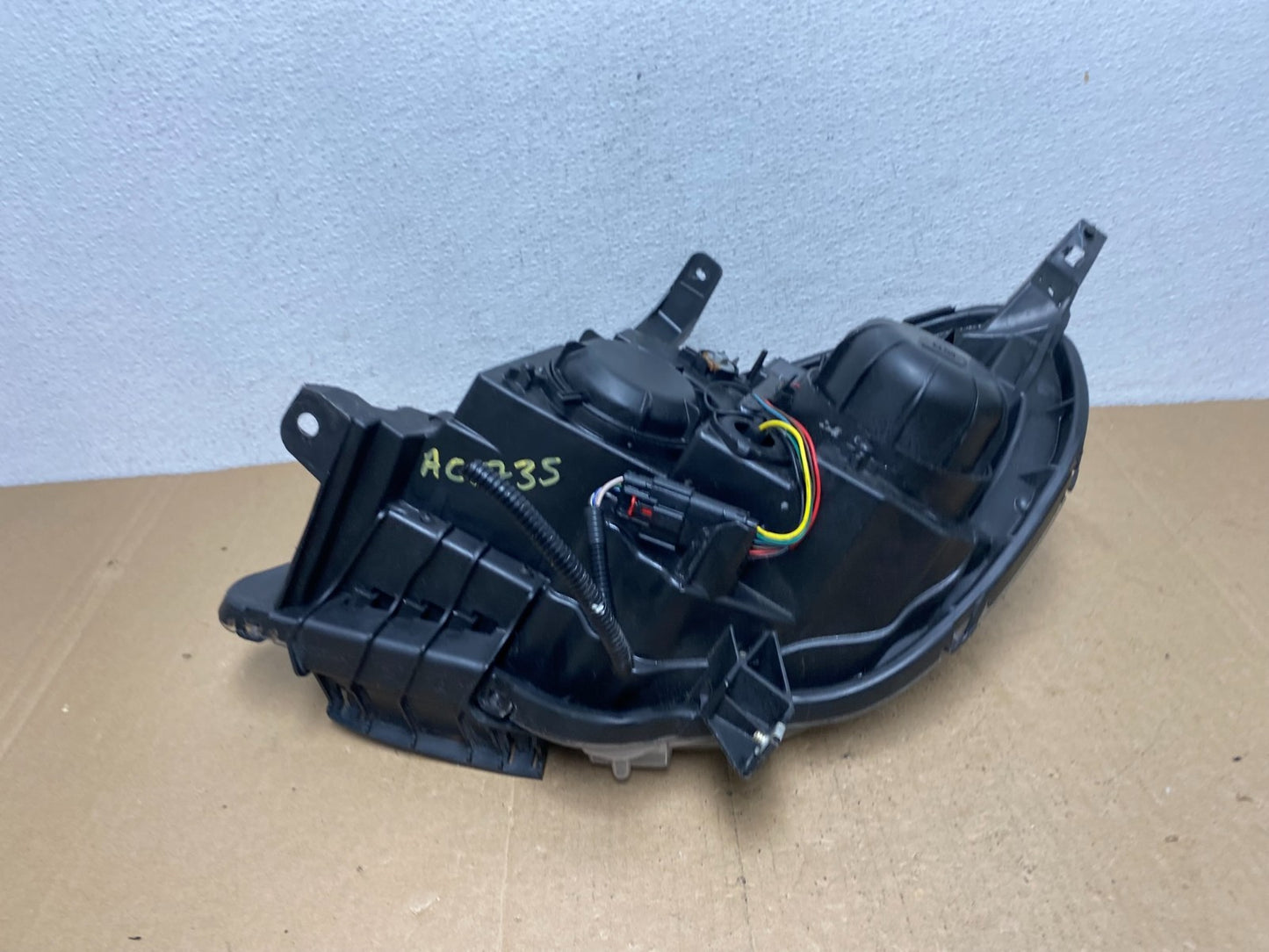 2016-2018 Chevrolet Equinox Right Passenger RH Halogen Headlight AC5735 DW7