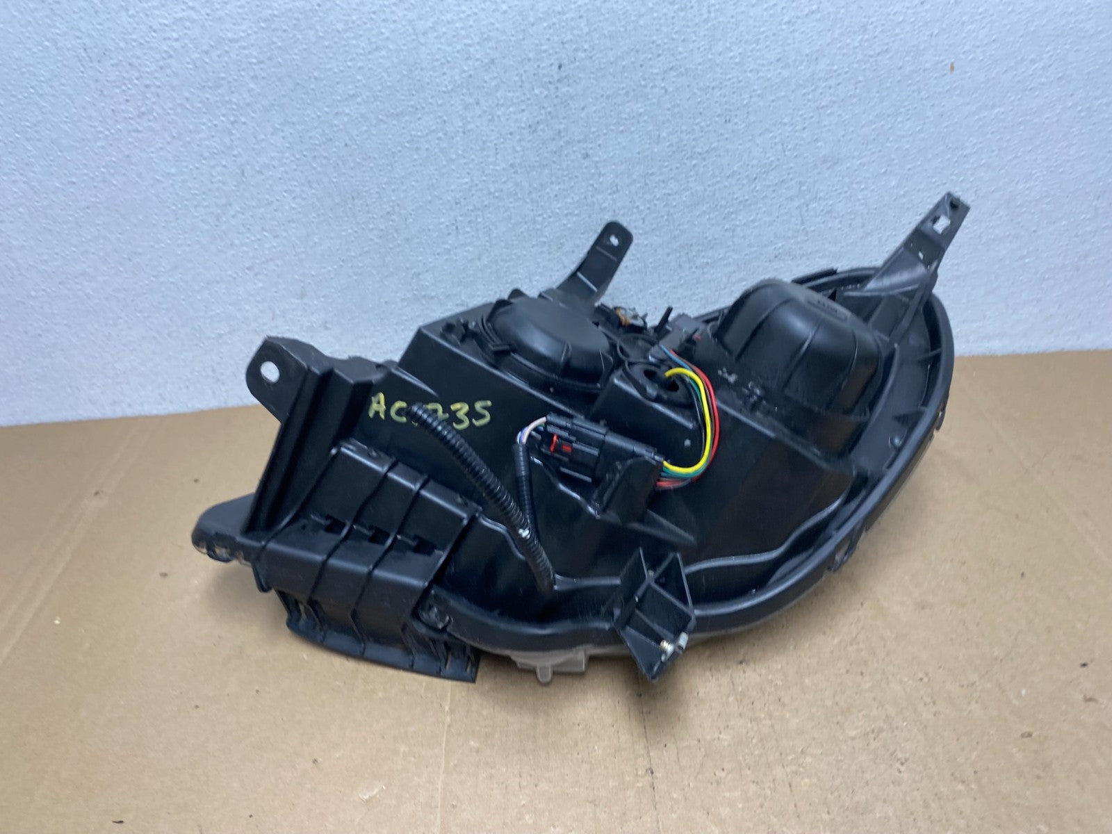 2016-2018 Chevrolet Equinox Right Passenger RH Halogen Headlight AC5735 DW7