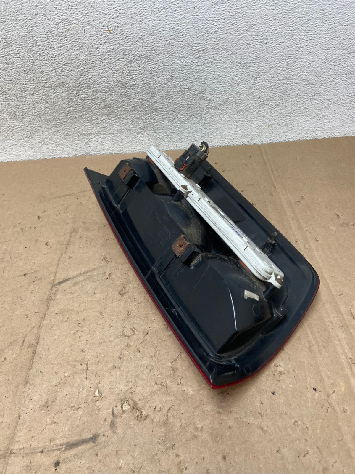2002 to 2006 Dodge Ram 1500 Right passenger Rh side Tail Light AG5400 LK5
