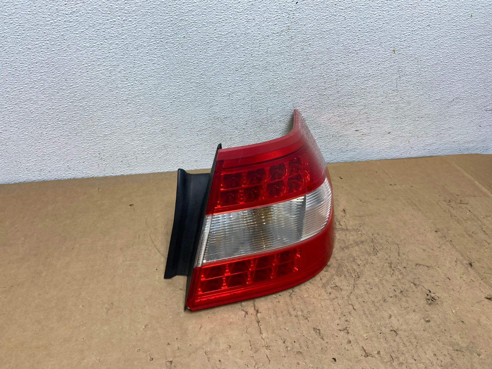 2007 to 2009 Lincoln MKZ Zephyr Right Passenger RH Side Tail Light AD0609 LK2