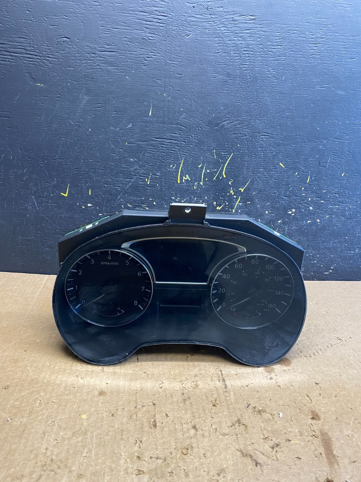 2014 Nissan Pathfinder Speedometer Cluster Gauge OEM  z4448 DG0