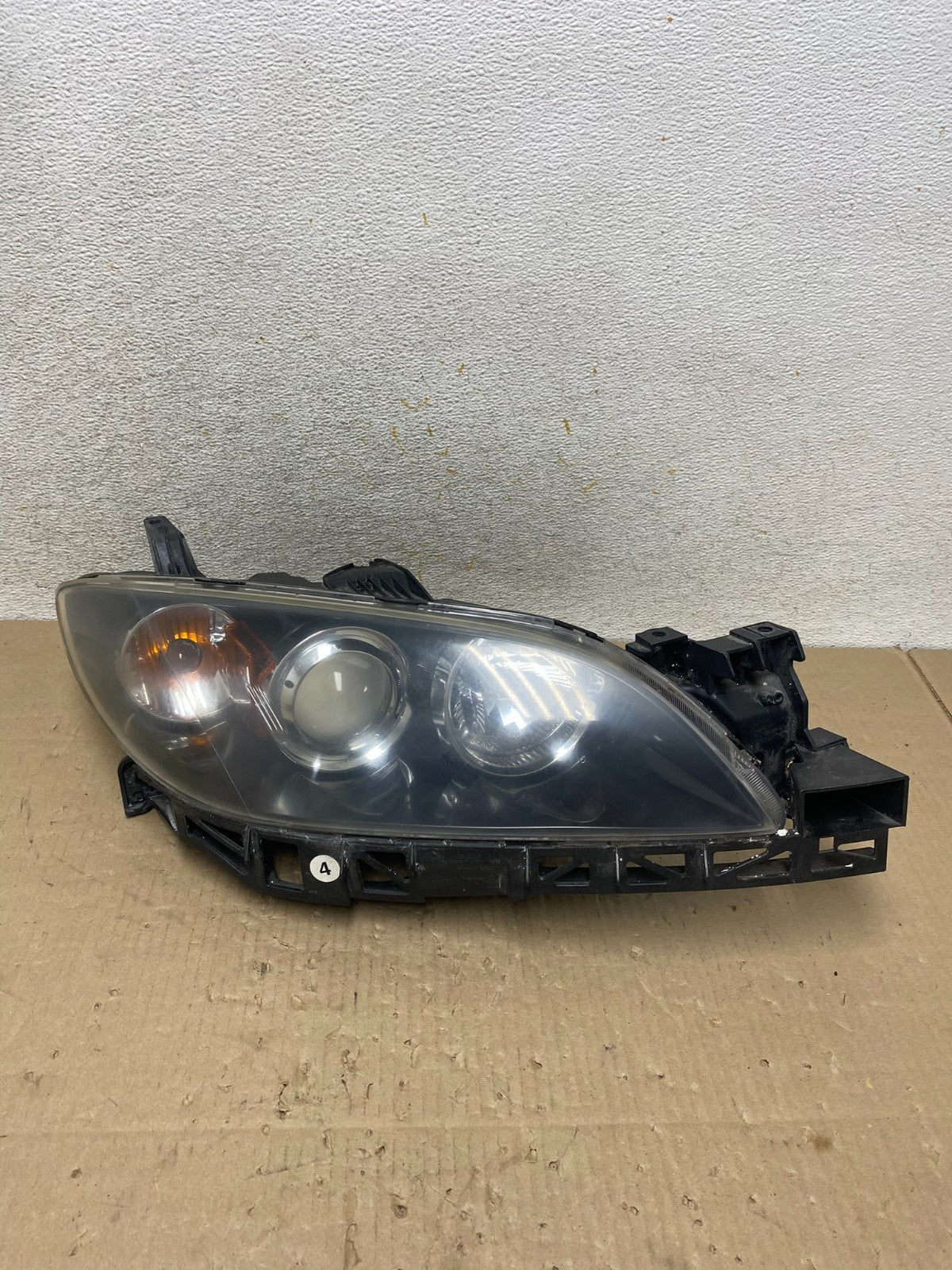2004 to 2009 Mazda 3 Sedan Right Passenger Rh Side Headlight AI2269 DW0
