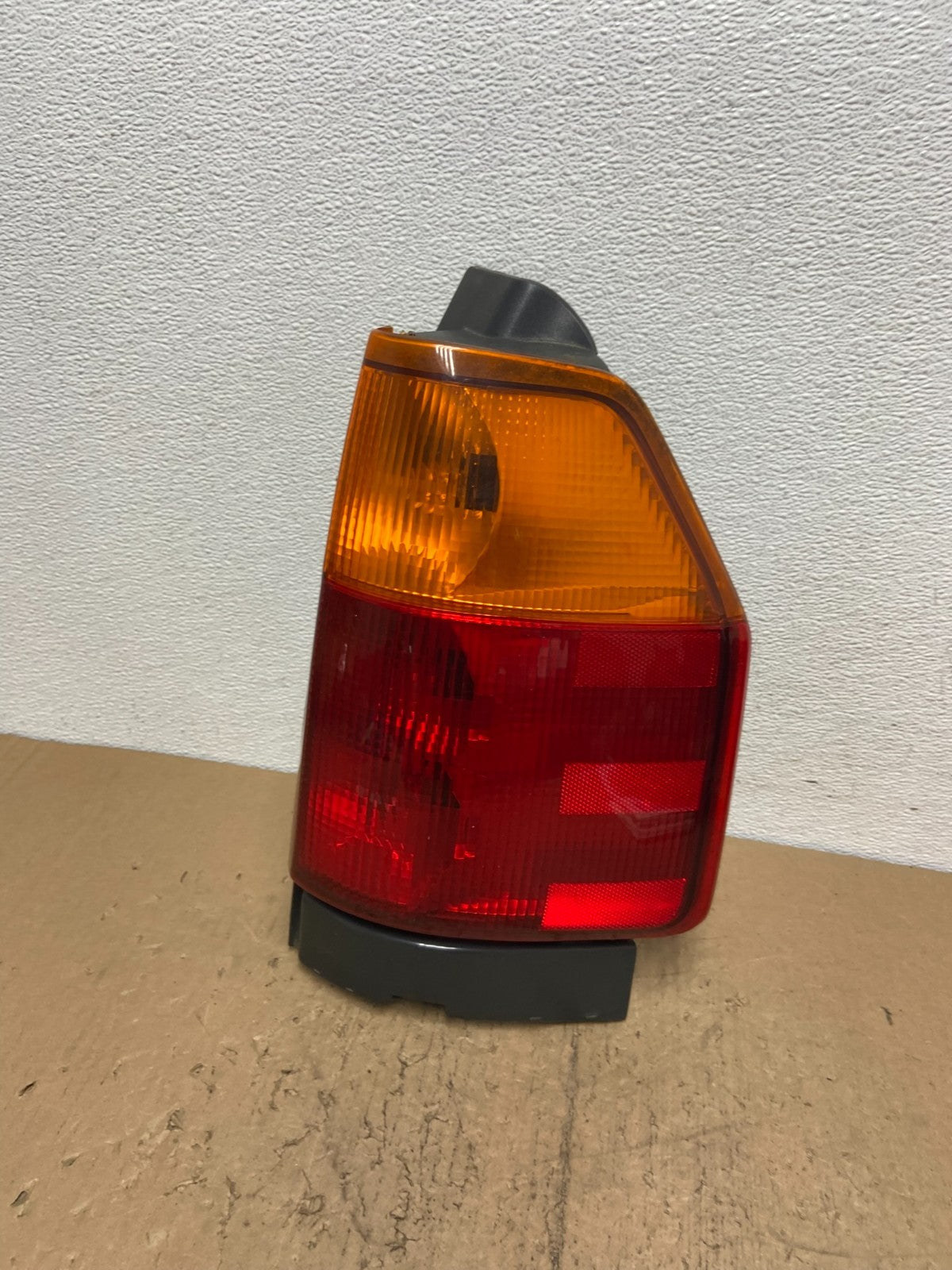 2002-2009 GMC Envoy Right Passenger RH Side Tail Light AD1013 LK0