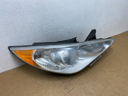 2011 - 2014 Hyundai Sonata Right Passenger Rh Side Headlight Halogen AD6336 DW2