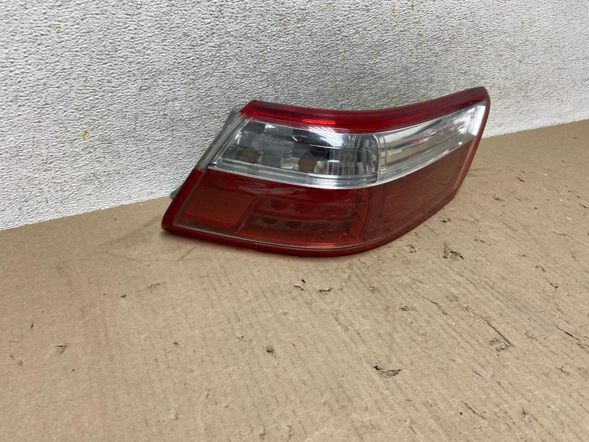 2007 2008 2009 Toyota Camry Right Passenger Side Tail Light AH7664 LK1