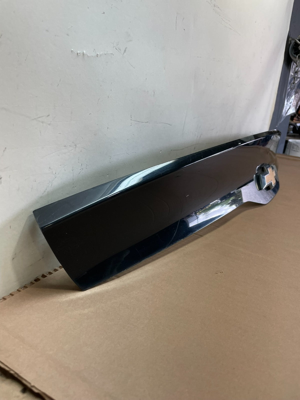 2016 to 2019 Chevrolet Volt Rear High Mount Stop Light Lliftgate Molding AH65892