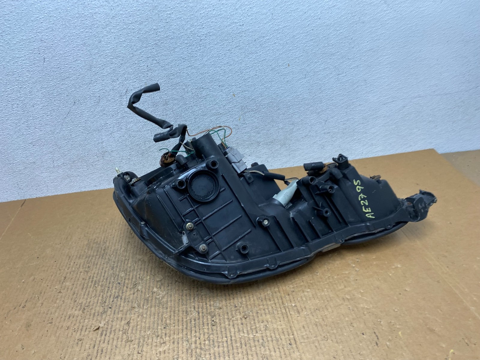 2001 to 2005 Lexus GS430 Gs300 Left Driver Lh Headlight Halogen AE2795 DW7