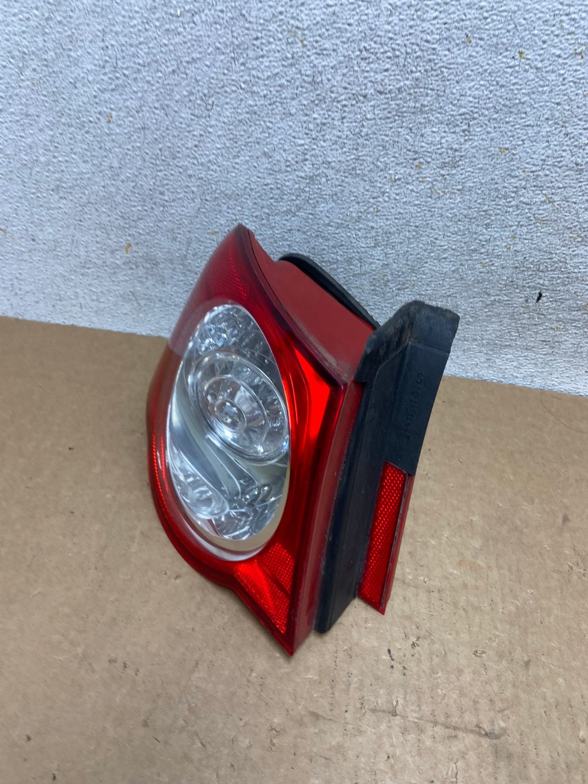 2006 to 2010 Volkswagen Passat Sedan Left Driver Side Tail Light AI3337 LK1
