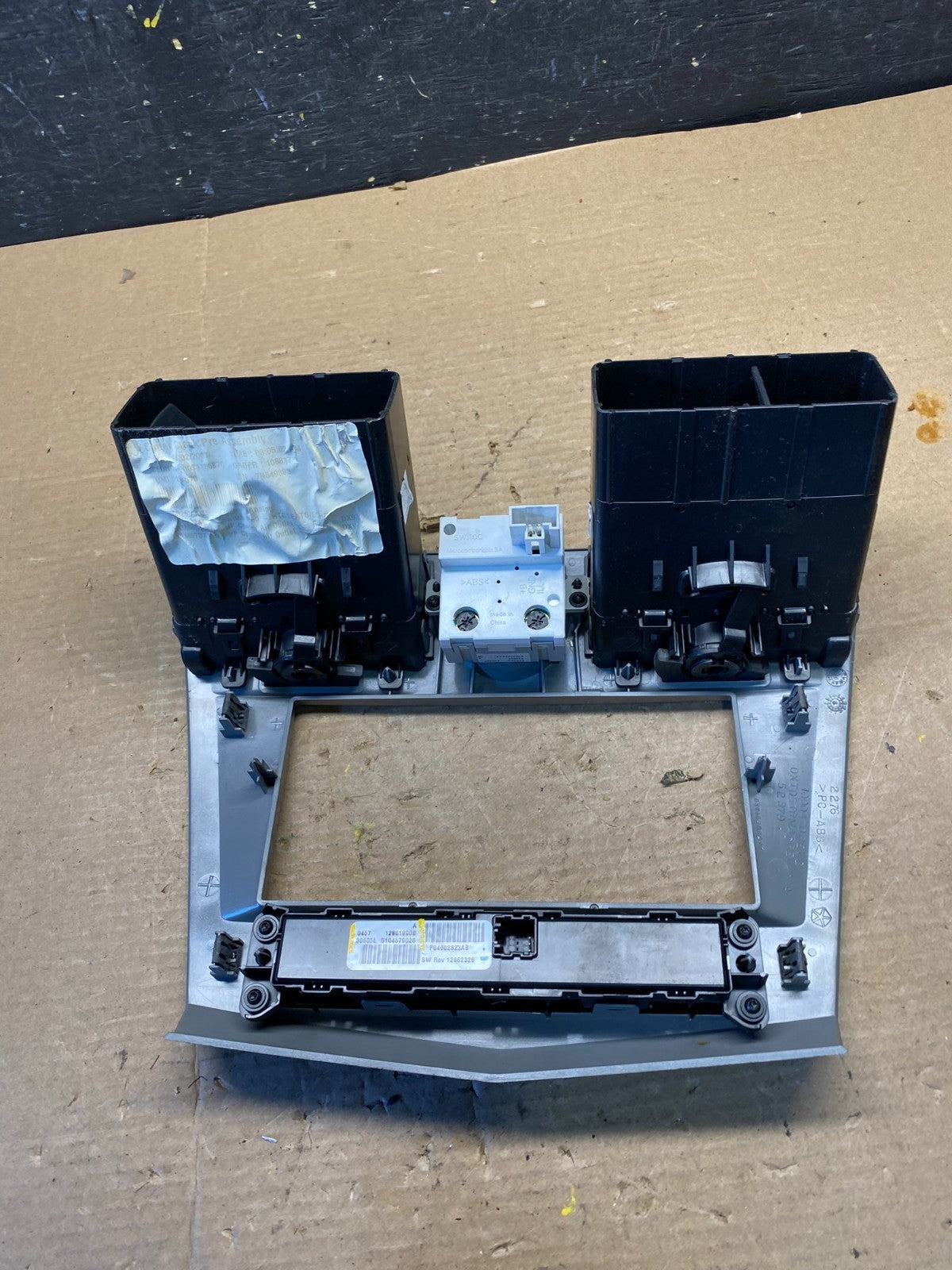 2007 2010 Chrysler Sebring Center Dash Radio Clock Bezel Trim Panel Oem q9690 DG5