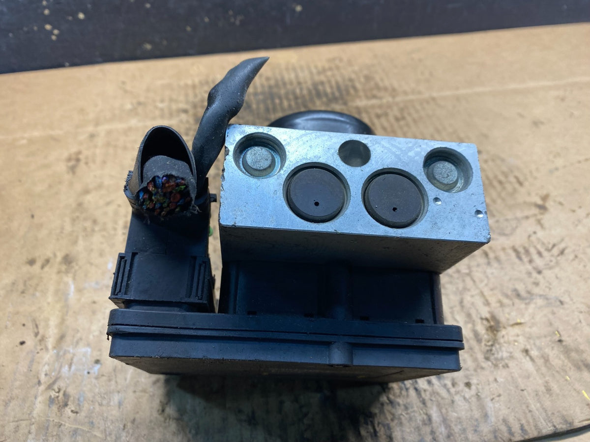 2005 - 2009 Mercedes CLK350 ABS Anti Lock Brake Pump Module R4441 DG6