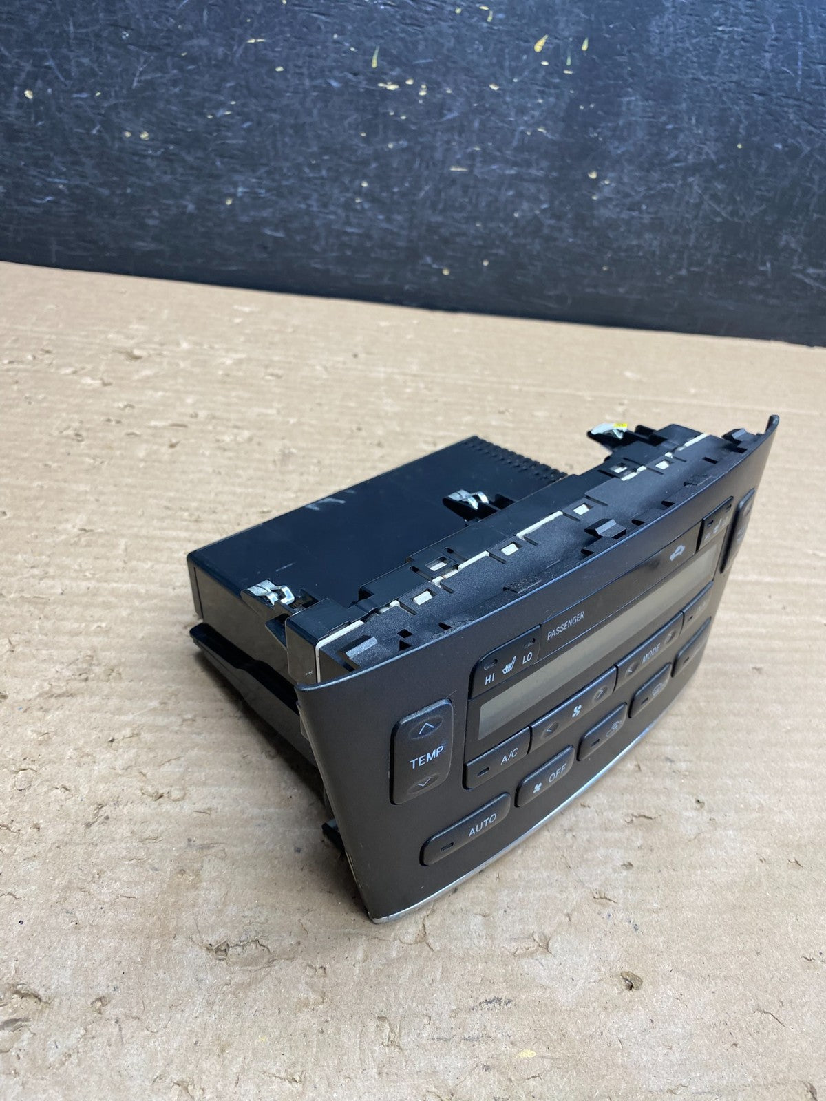 2002 - 2003 Lexus ES300 Center Dash A/C AC Heater Climate Control Unit ag8397 DG1