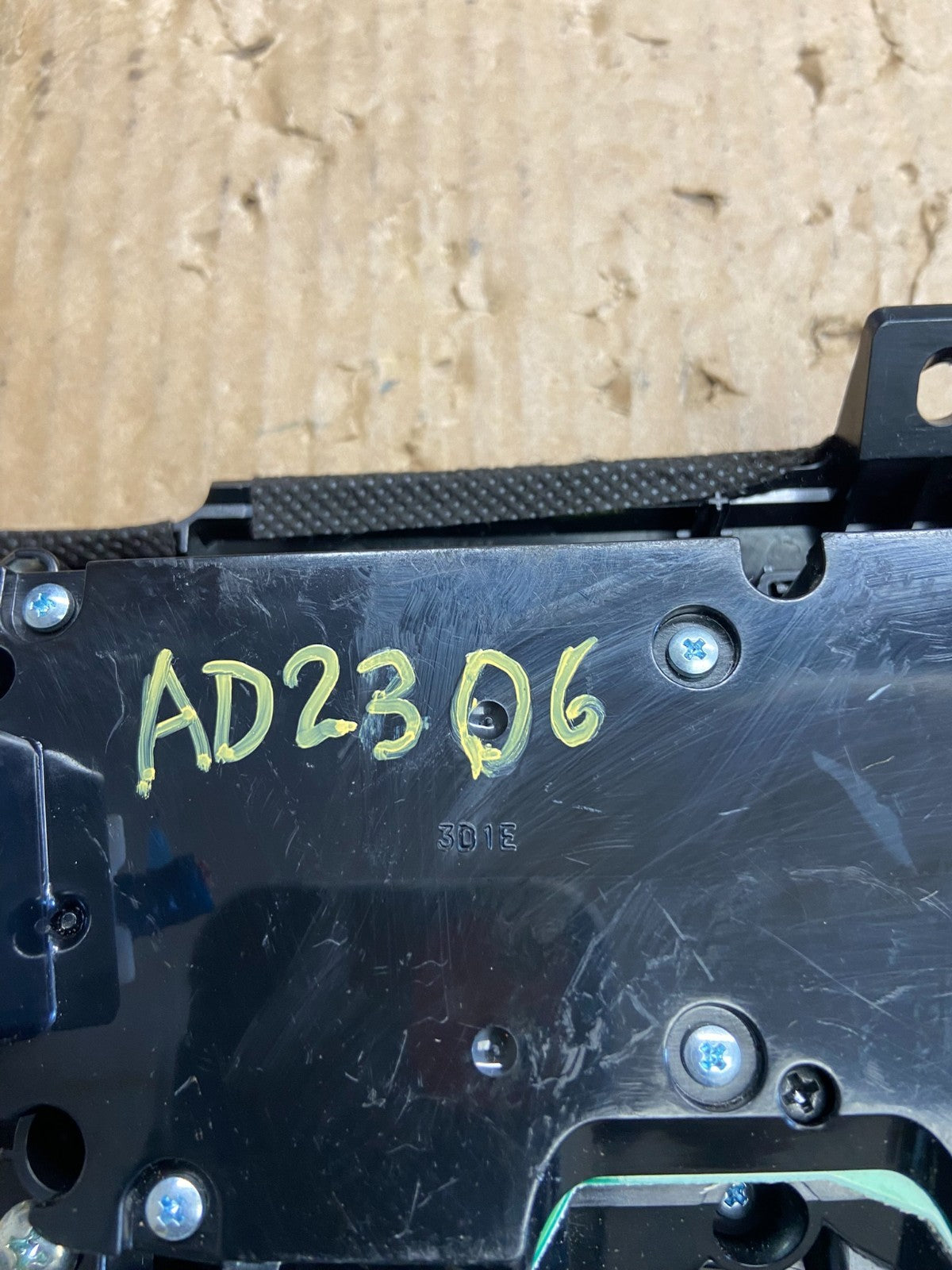 2013 to 2015 Nissan Pathfinder Information Display Control ad2306 DG5