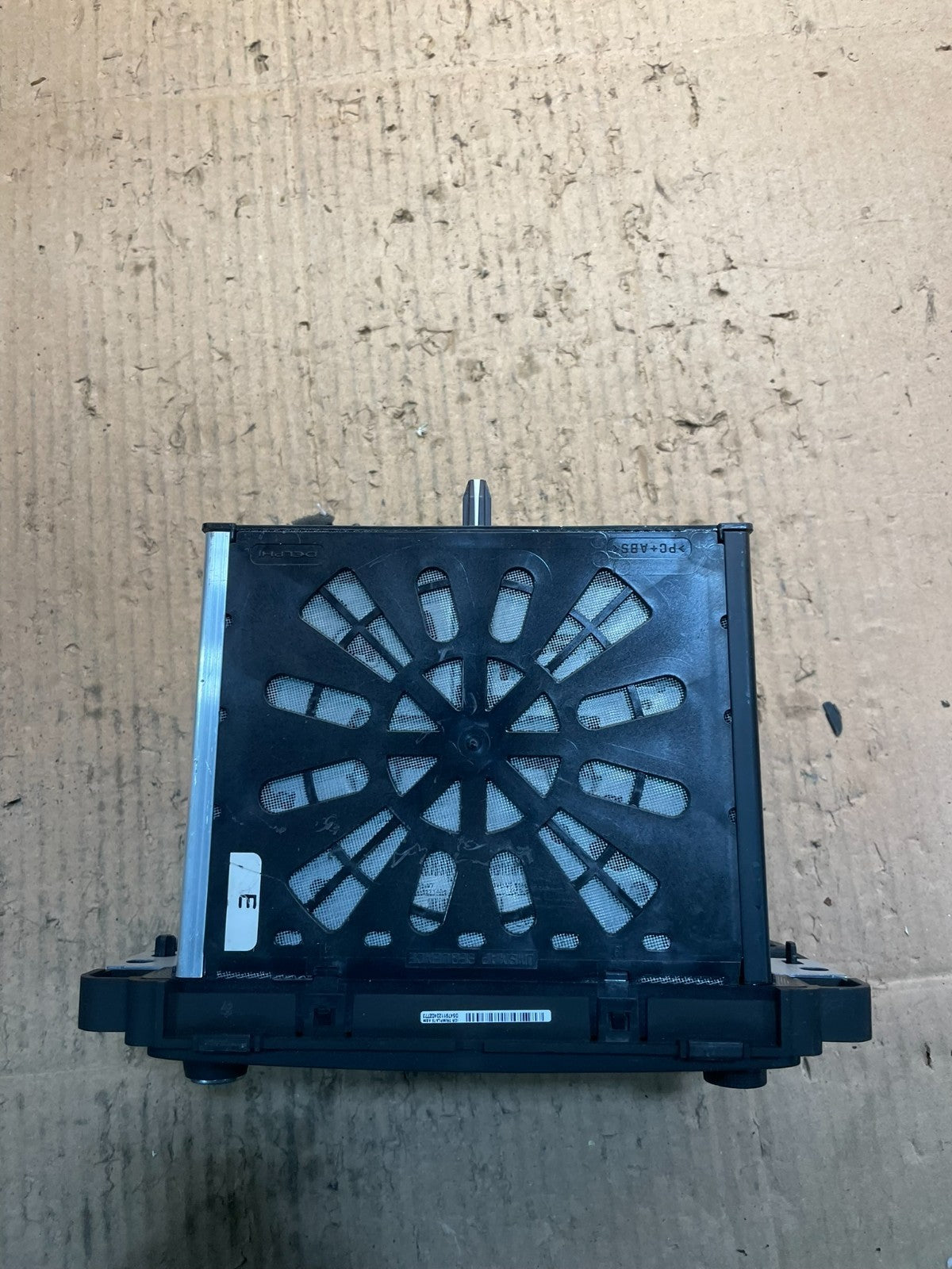 2013 2014 GMC Acadia Radio Display Screen AM/FM AUX V5224 DG5