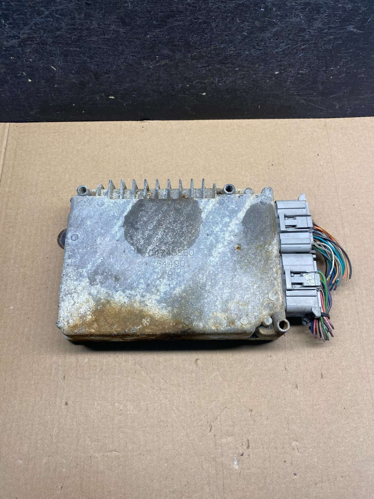2000 Chrysler Caravan 3.3L Engine Control Unit ECU Module ah3180 DG0