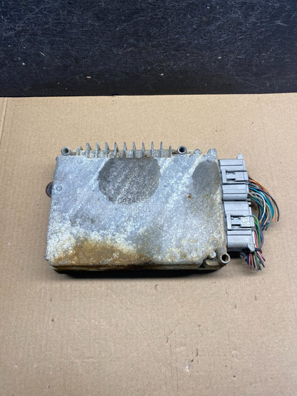 2000 Chrysler Caravan 3.3L Engine Control Unit ECU Module ah3180 DG0