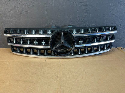 2006 to 2008 Mercedes ML-Class W164 Front Bumper Grille Grill AE0852 DG0