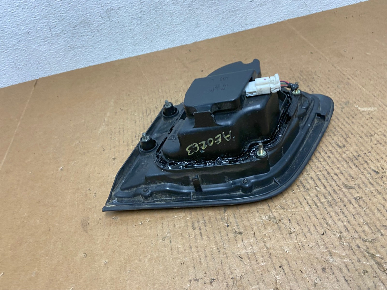 1997 1998 1999 Nissan Maxima Left Driver LH Inner Tail Light AE0263 LK5
