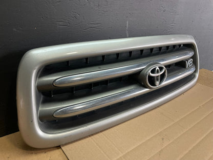 2001 to 2004 Toyota Sequoia Front Upper Grill Grille W/ Emblem Oem AB7578 DG1