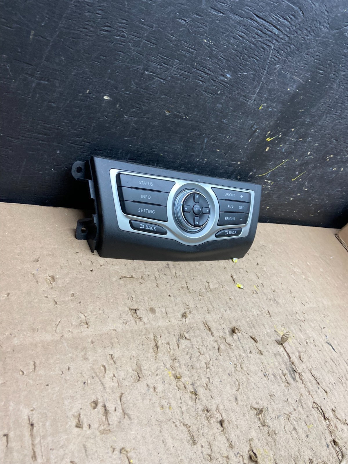 2009-2014 Nissan Murano AM FM Radio CD Control Panel T8439 DG1
