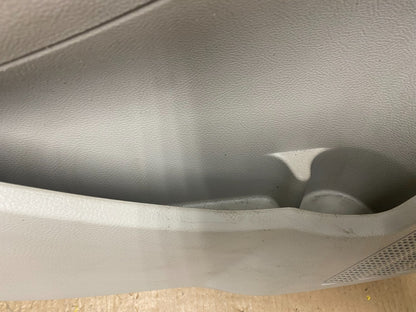 2013 to 2019 Ford Taurus Front Left Side Interior Door Panel G17824