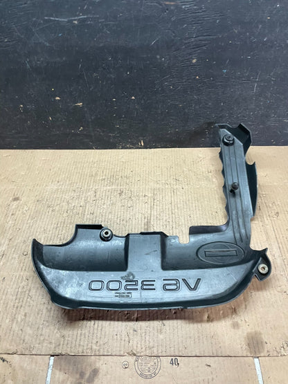 2001 to 2004 Nissan Pathfinder Engine Cover Ornament M6079 DG4