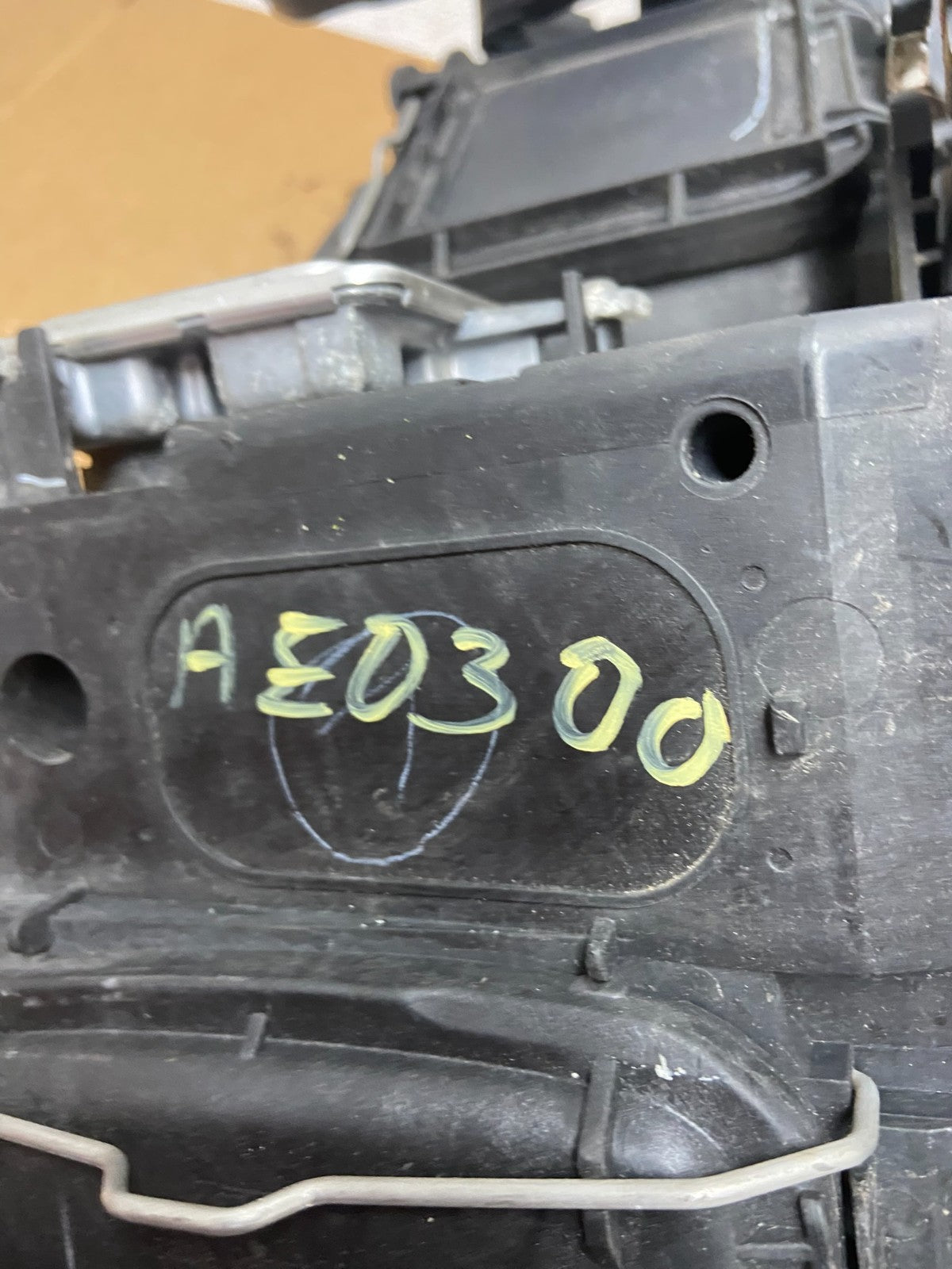 2009-2012 Audi Q5 Left Driver LH Side Xenon HID Headlight AE0300 DW9