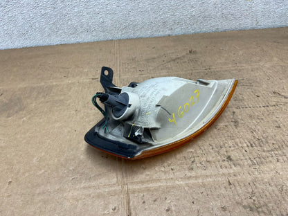1999 to 2000 Mazda Protege Front Left Driver LH Turn Signal Oem Y6027 DW5