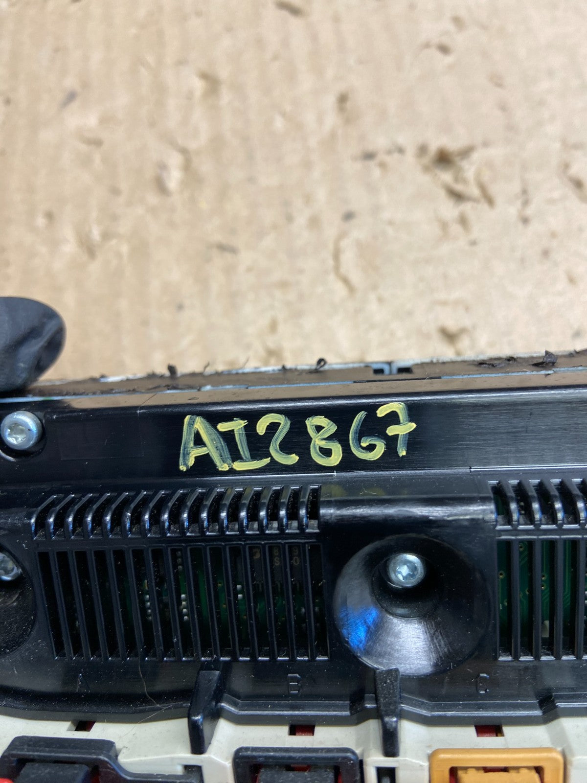 2005 to 2007 Volkswagen Golf MK5 HVAC Climate Control AI2867 PS5
