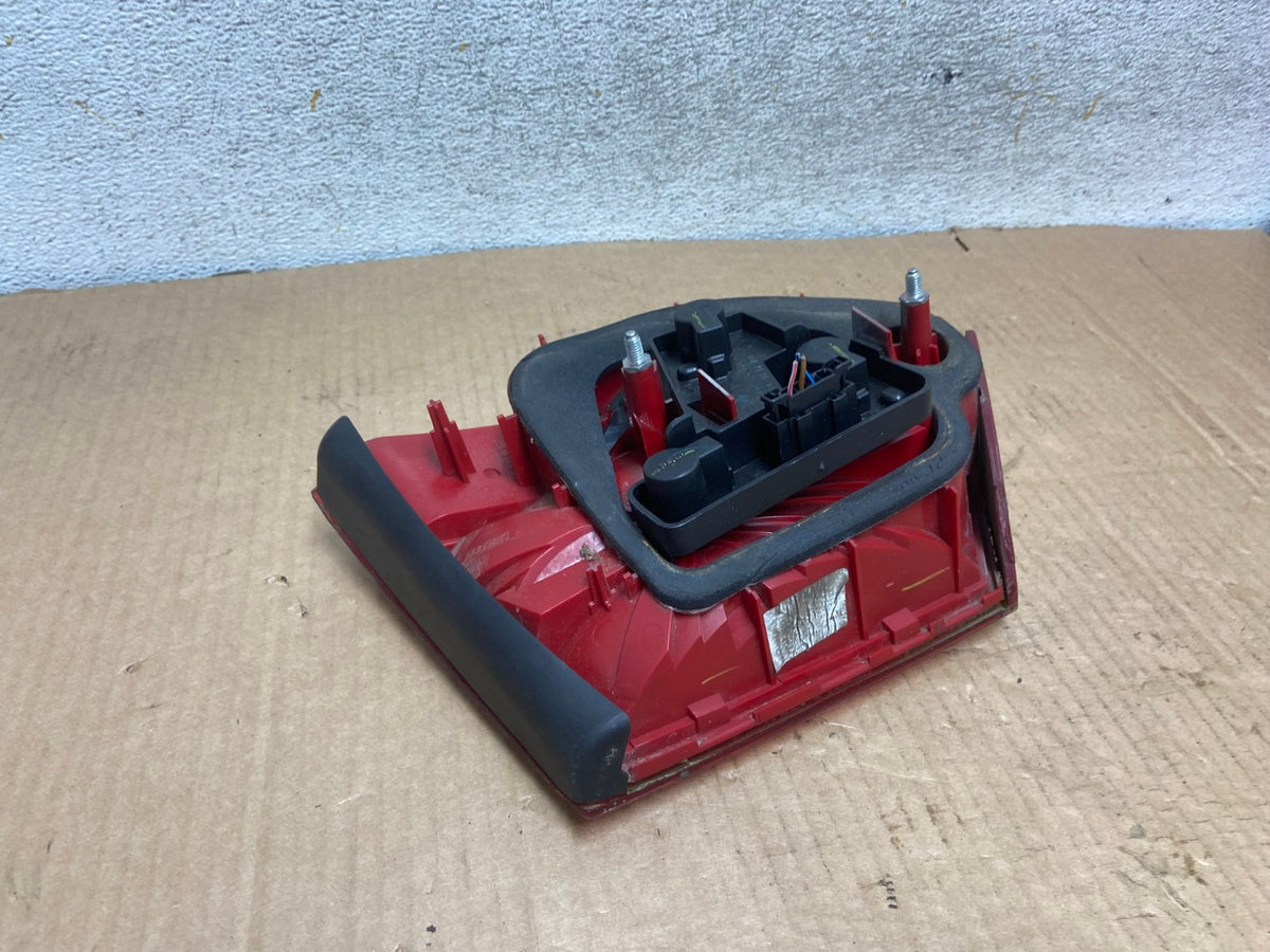 2011-2014 Volkswagen Jetta Right RH Inner Trunk Tail Light AI6978 LK5