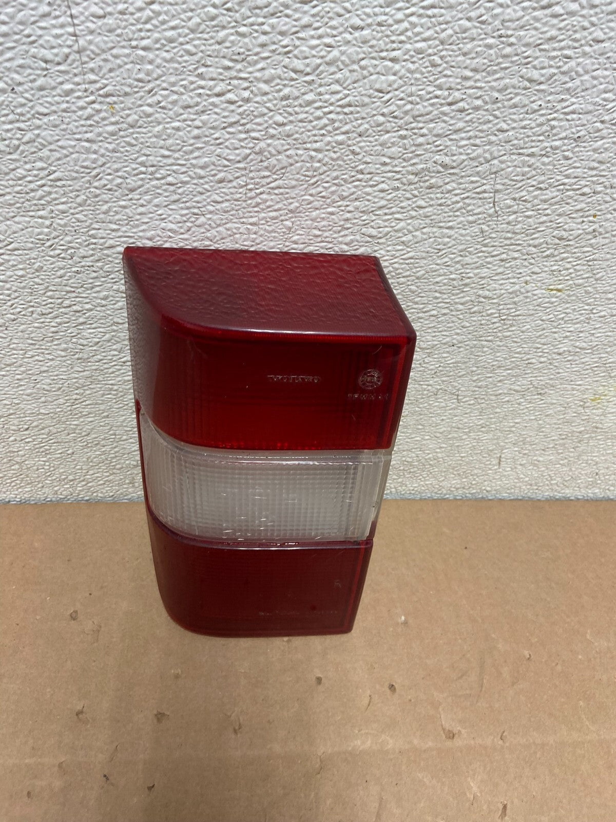 1993 to 1994 Volvo 850 Sedan Right Passenger RH Side Inner Tail Light E1048 OEM0