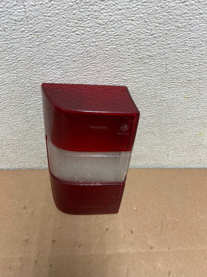 1993 to 1994 Volvo 850 Sedan Right Passenger RH Side Inner Tail Light E1048 OEM0