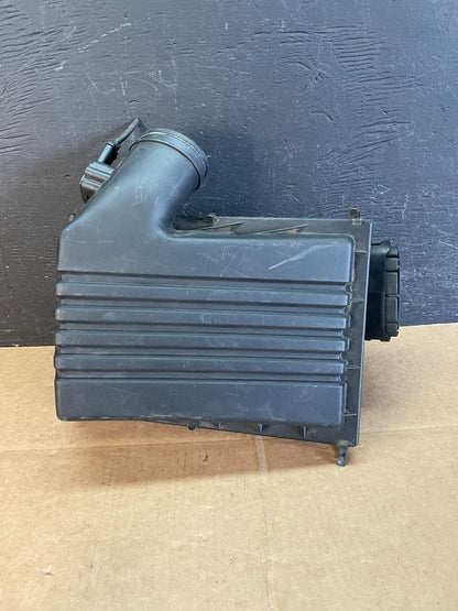 2007 to 2010 BMW X5 Air Intake Cleaner Filter Housing Box AE08940