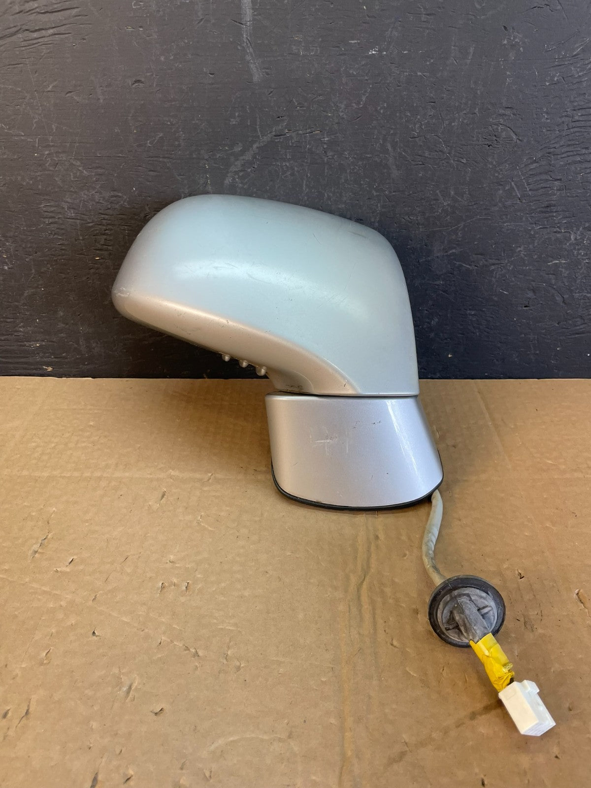 2007 - 2009 Kia Rondo Right Passenger RH Side View Door Mirror AC98440